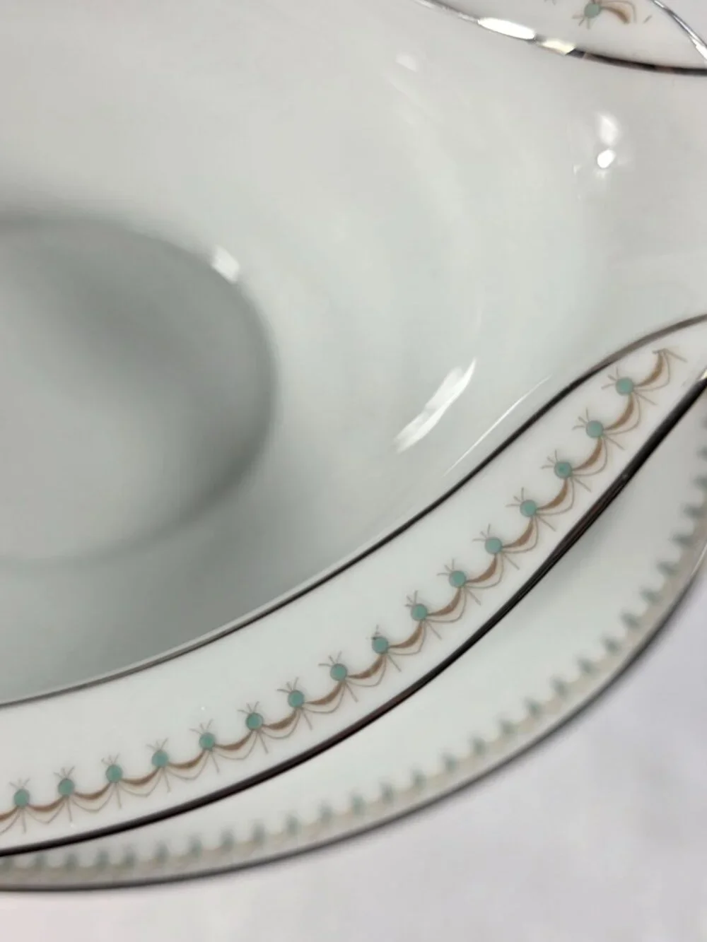 Noritake Fairmont Gravy Boat with Underplate White with Pink Roses & Green Dots